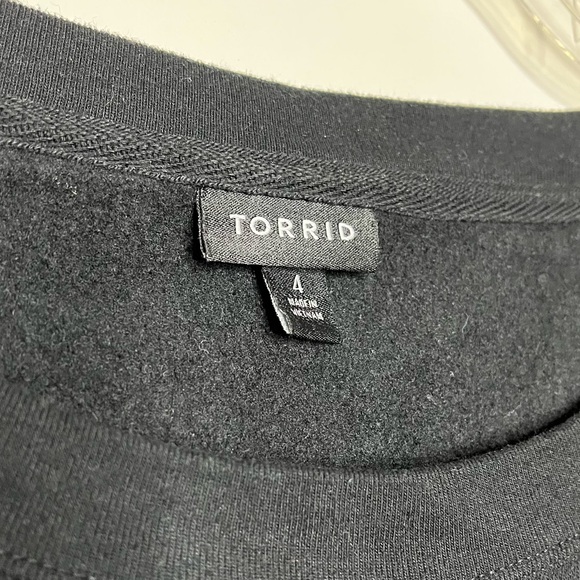 Torrid Overized Tunic Sweatshirt 4X Black - Picture 3 of 7